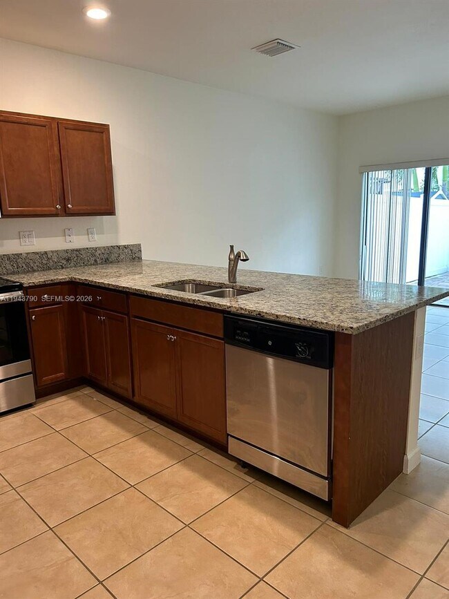 Foto del edificio - 9332 W 33rd Ln