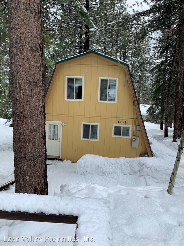 Foto principal - 3 br, 2 bath House - 1591 Crystal Air Dr.