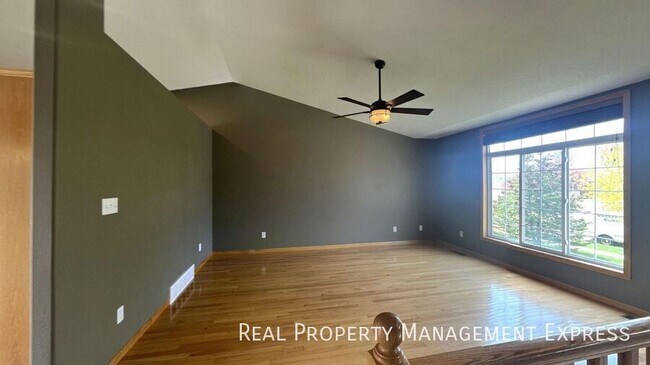 Foto del edificio - 5208 S Birchwood Ave