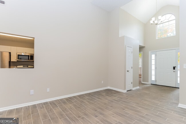 Building Photo - 330 Fallview Dr