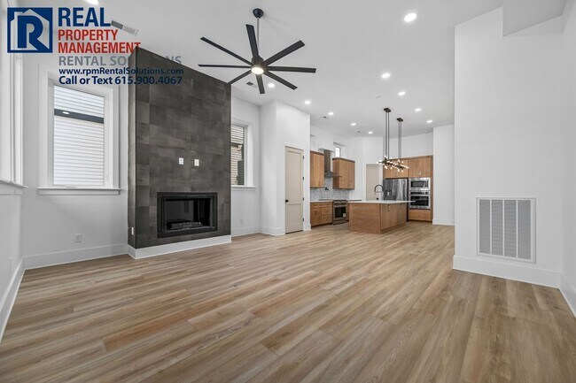Foto del edificio - Brand new luxury townhome in East Nashvill...