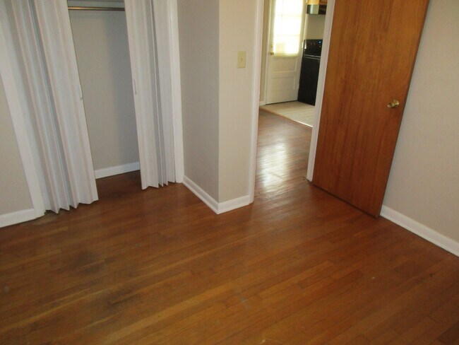Building Photo - 409 E Emaus St