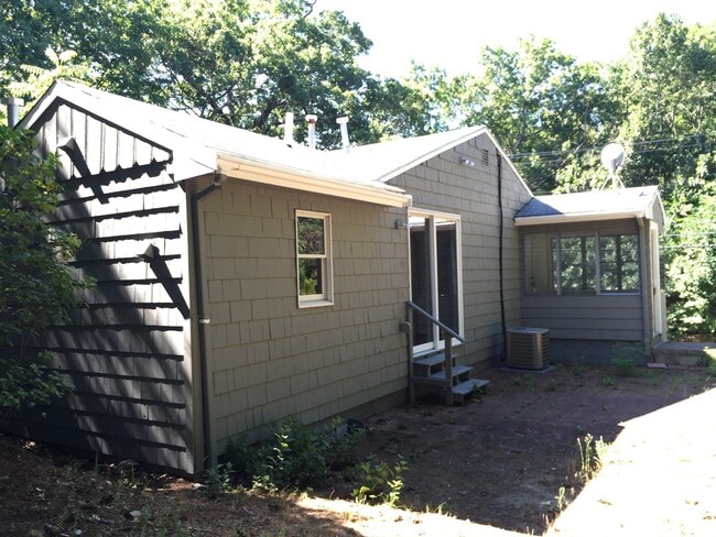 31 Pine St