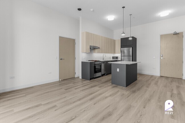 Foto del edificio - 670 N May St