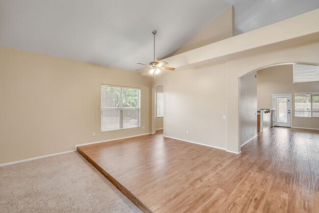 Building Photo - Beautiful Chandler home with pool!