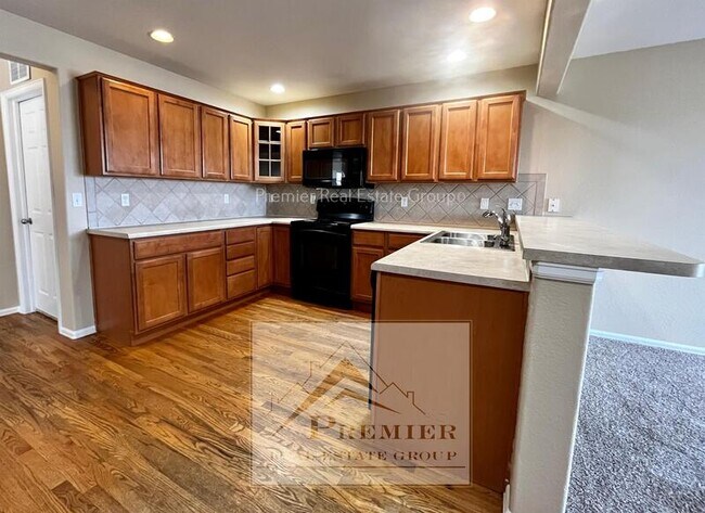 Foto del edificio - 8263 Belleterre Dr