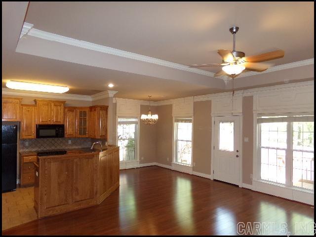 Building Photo - 527 Cobblestone Dr