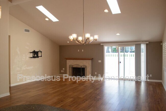 Foto del edificio - 6064 Erlanger St