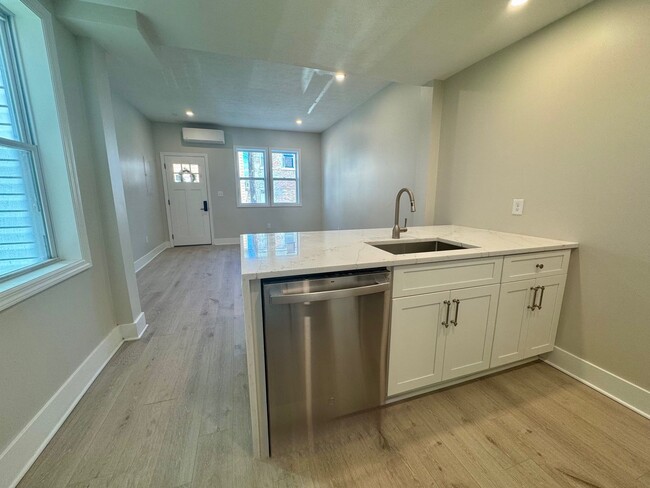 Building Photo - 1108 Freyburg St