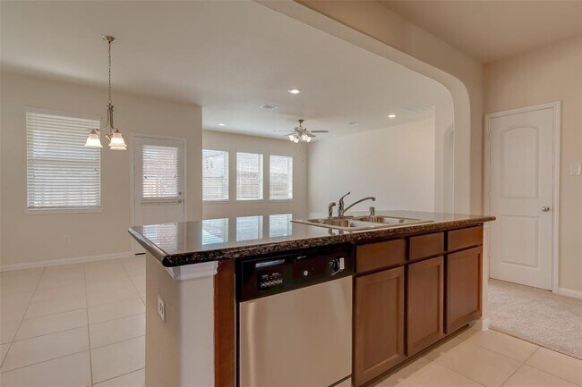 Building Photo - 26907 Skylark Blf Trl