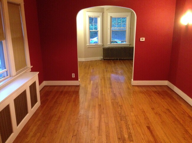 Building Photo - 433 Partridge St