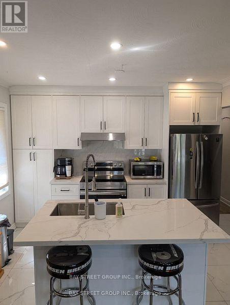 Photo du bâtiment - 8 Storey Crescent