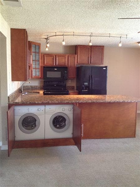 Kitchen - Westshore Marina Flats