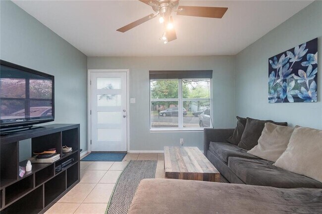 Building Photo - 1208 Turtle Creek Blvd