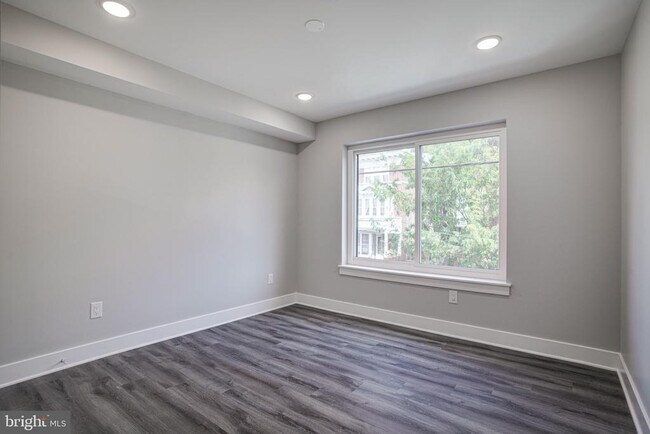Foto del edificio - 540 S 52nd St