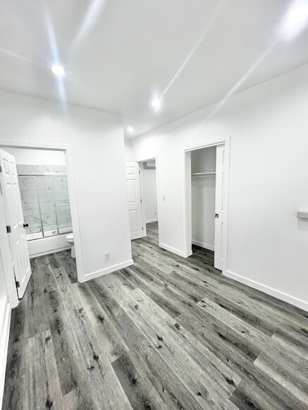 Foto del edificio - 5495 Atlantic Ave
