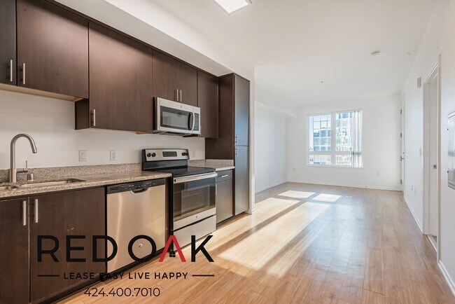 Foto del edificio - 5837 W Sunset Blvd