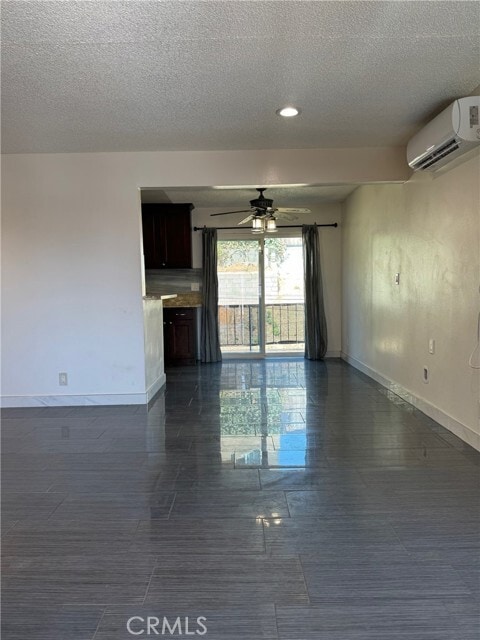 Building Photo - 203 Mooney Dr