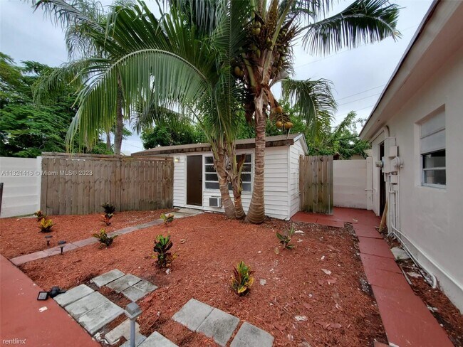 Foto del edificio - 3 br, 3 bath House - 1235 Tyler St