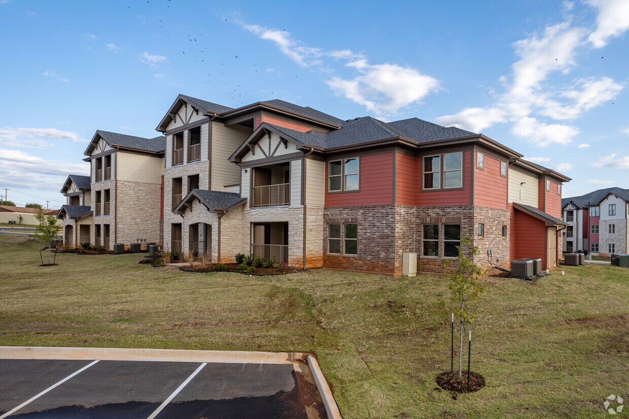 The Estates at Rockwell Apartments in Oklahoma City, OK