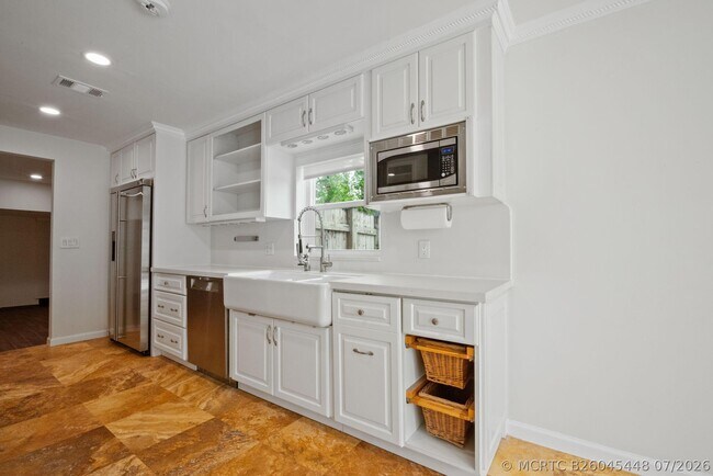 Foto del edificio - 561 SW 168th Terrace