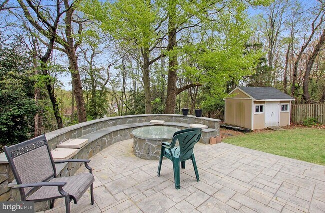Foto del edificio - 18414 Garner Ln