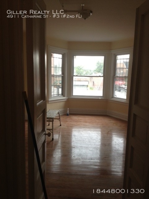 Foto del edificio - 4911 Catharine St