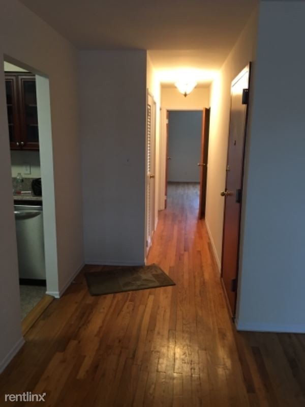 Building Photo - 2 br, 1 bath Apartment - 2528 Parson Blvd
