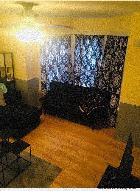 Foto del edificio - 945 Cutler St