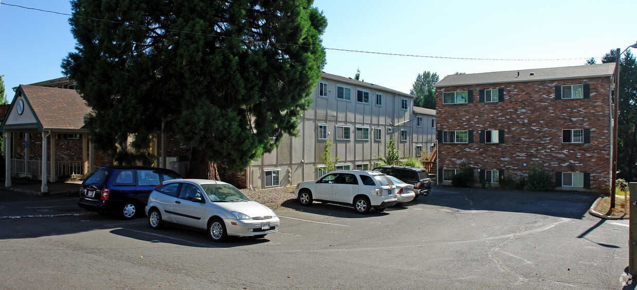 Primary Photo - Hidden Hills Apartments