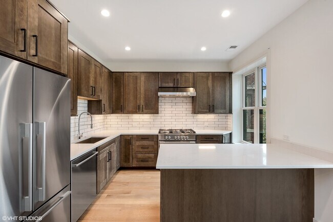 Disposición interior - 1508 W Addison St