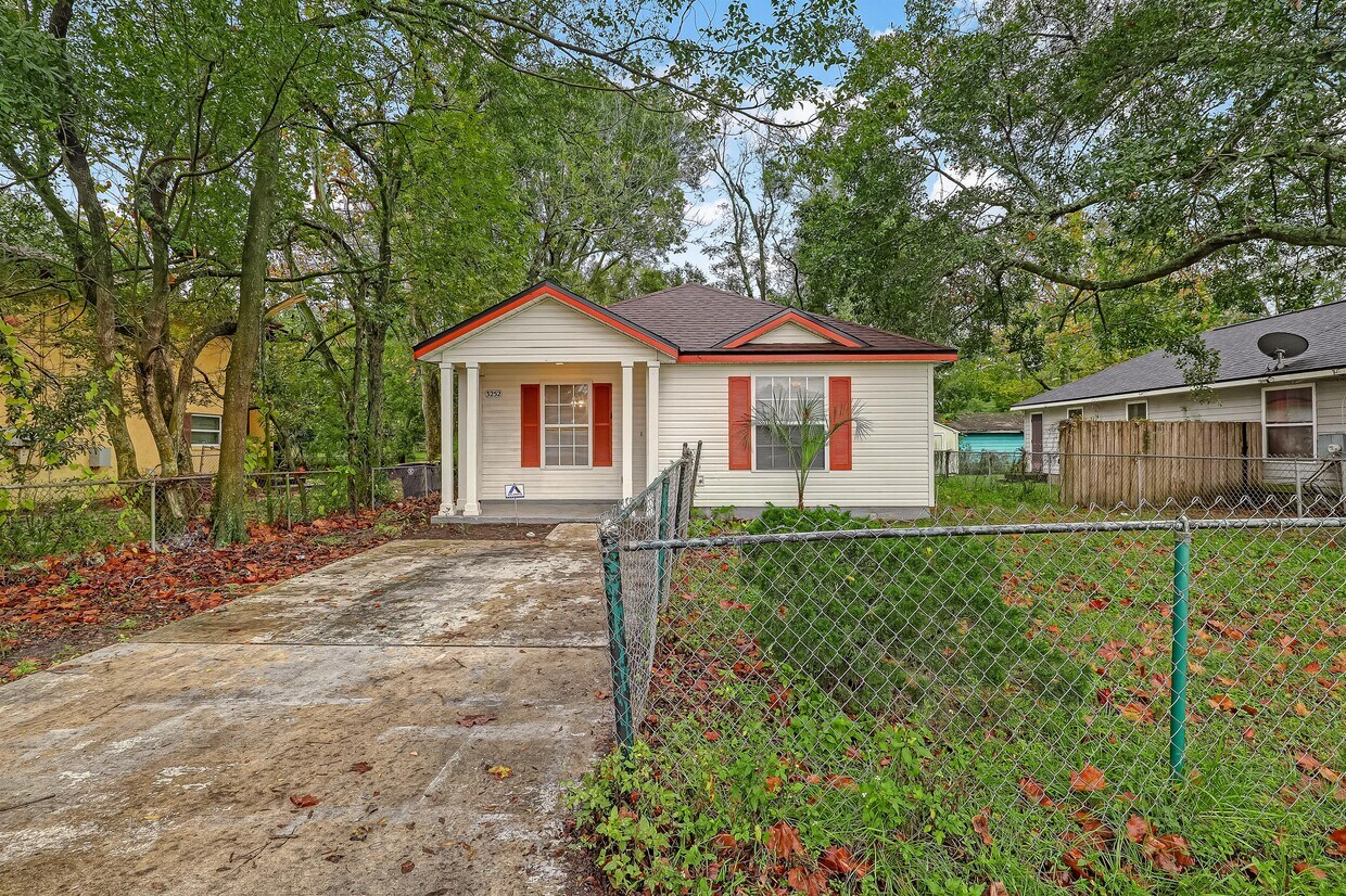 Foto principal - 3252 Rayford St