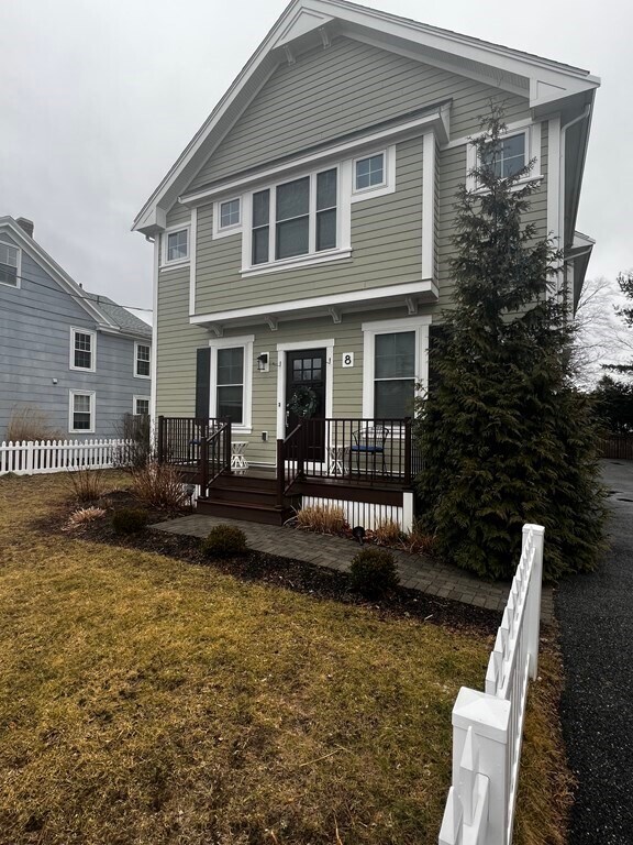 8 Sylvan St, Danvers, MA 01923 Townhome Rentals in Danvers MA