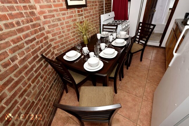 Foto del edificio - 225 E 83rd St