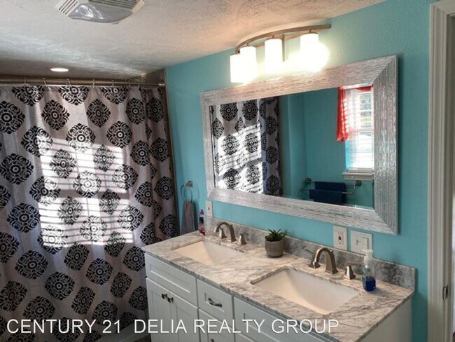 Foto del edificio - 3 br, 1 bath House - 1708 Franklin Rd.