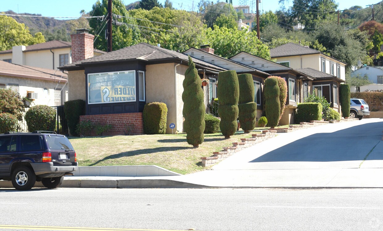 Foto del edificio - 1704 Verdugo Rd