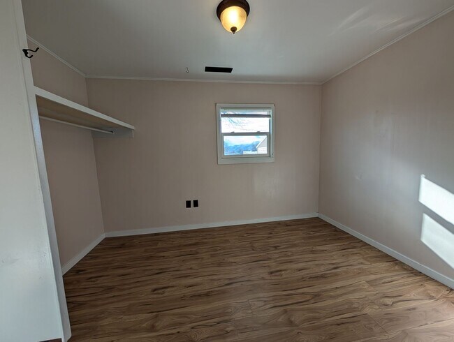 Foto del edificio - Great Clarkston 3 bedroom house