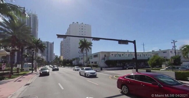 Building Photo - 6498 Collins Ave