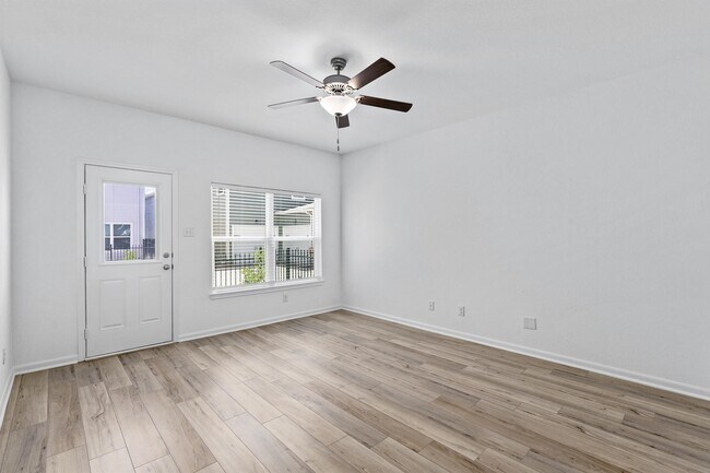 Building Photo - 6017 Cooper Cash