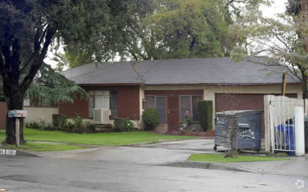 Primary Photo - 1165-1169 E Lexington Ave