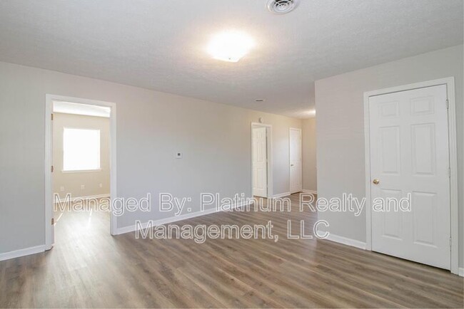 Foto del edificio - 18-418 Thompsonville Ln