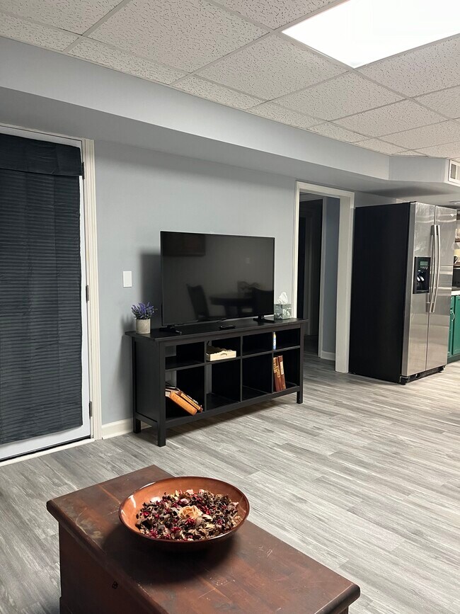 2013 Addison Rd NE Unit Private Furnished, Marietta, GA 30066 Apartments in Marietta, GA