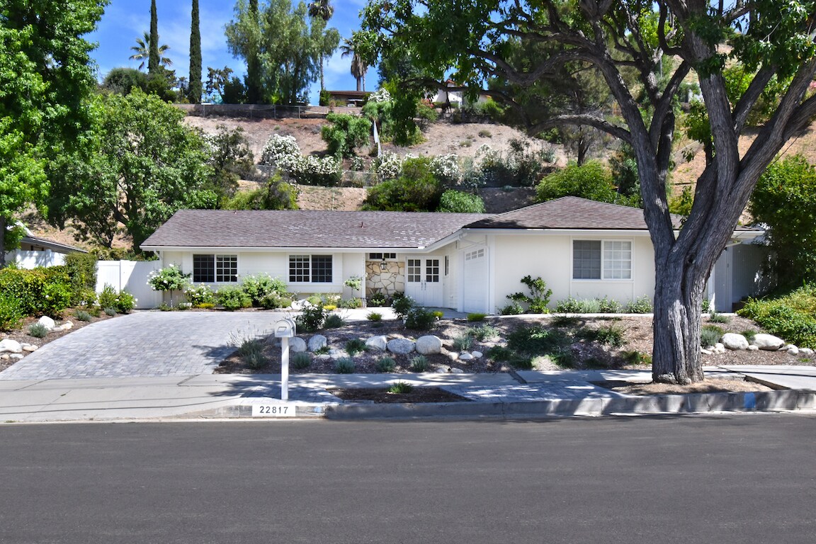 Primary Photo - 22817 Pera Rd