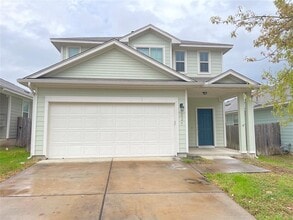 Building Photo - 221 Sambar Dr