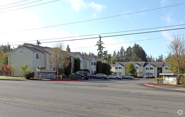 Building Photo - Lund Pointe Apartments