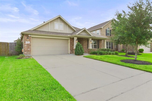 Foto del edificio - 15606 Kensington Bluff