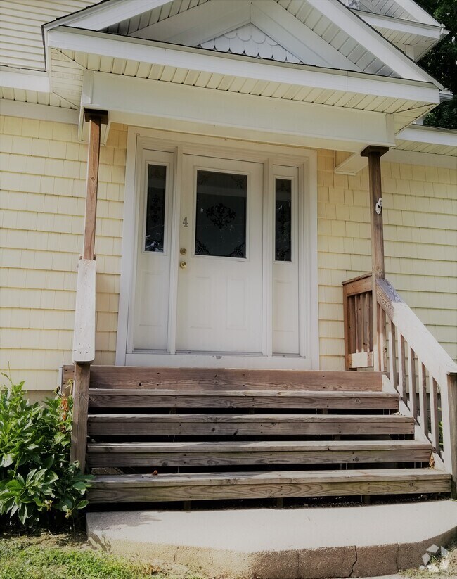 Apartments For Rent in Fairmount, IN with Washer & Dryer 1 Rentals