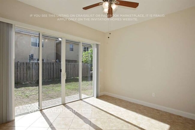 Foto del edificio - 859 SW 155th Ct