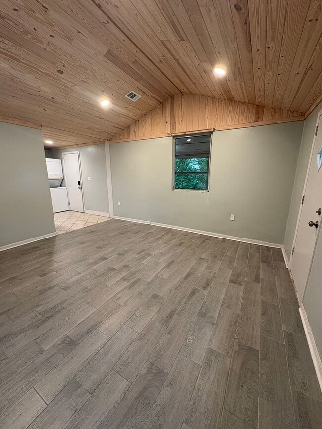 Photo - Renovated 2BR Ranch Near UGA in Bogart/Cleveland Road Area House