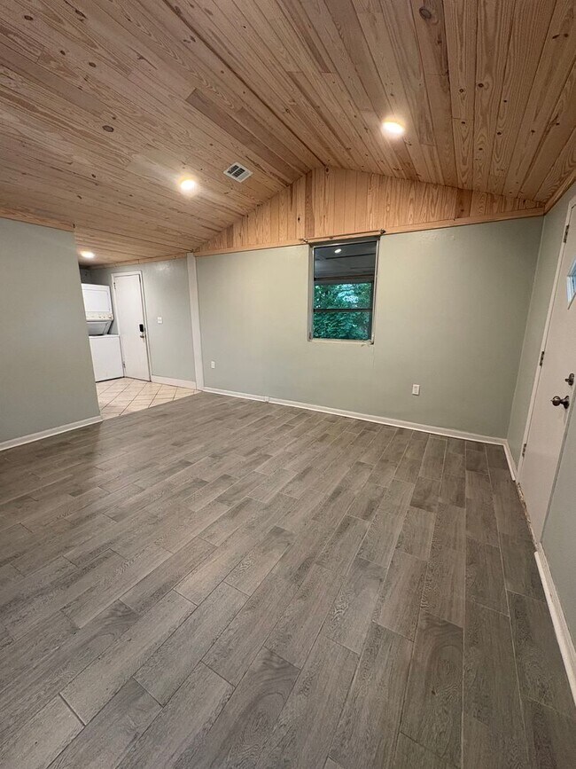 Foto del edificio - Renovated 2BR Ranch Near UGA in Bogart/Cleveland Road Area